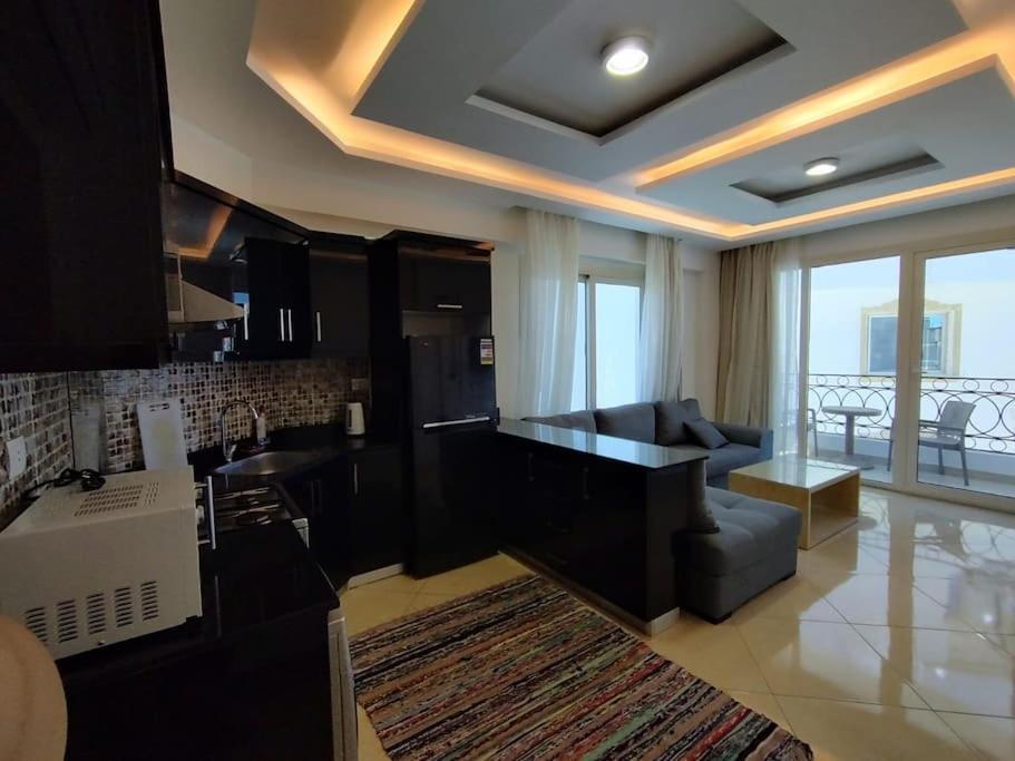 3-Bedroom Apartment On The Third Floor With 3 Balconies And Lovely Pool View, Street View And Free Beach Access In Sharm Hills Resort Екстериор снимка