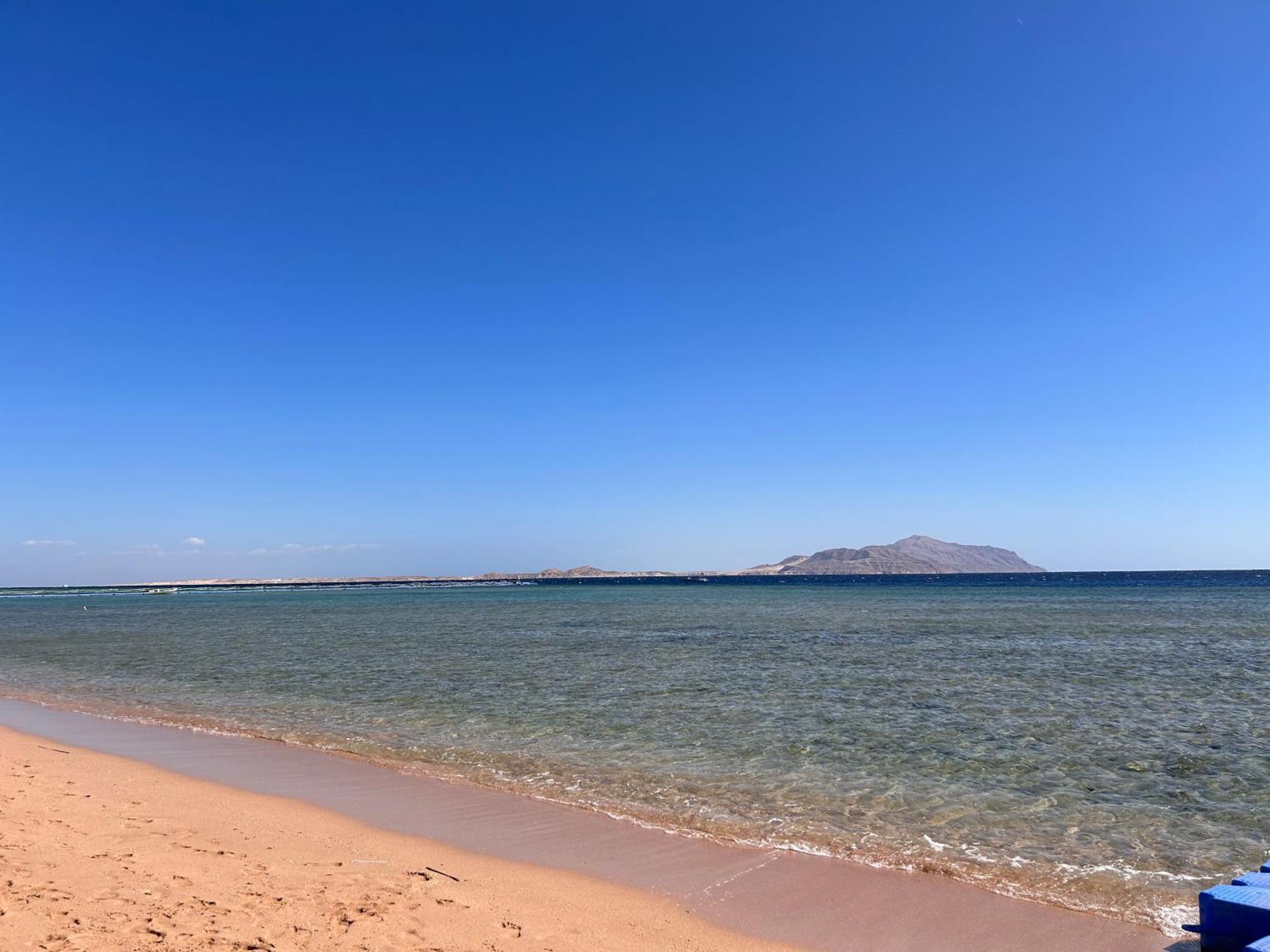 3-Bedroom Apartment On The Third Floor With 3 Balconies And Lovely Pool View, Street View And Free Beach Access In Sharm Hills Resort Екстериор снимка
