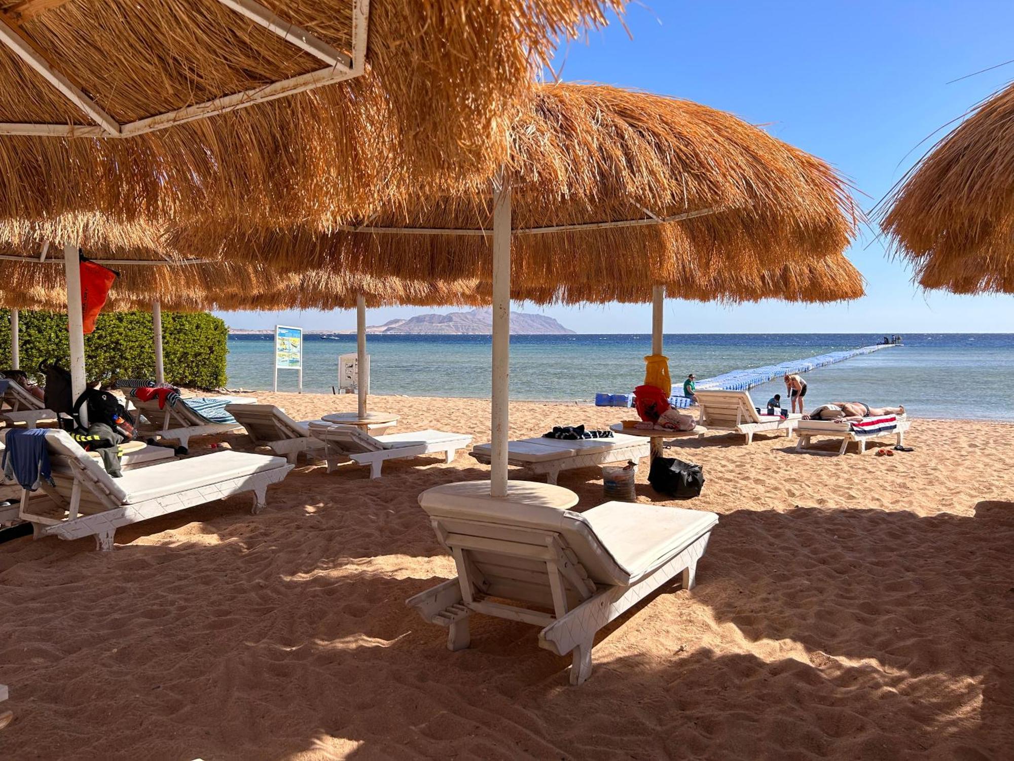 3-Bedroom Apartment On The Third Floor With 3 Balconies And Lovely Pool View, Street View And Free Beach Access In Sharm Hills Resort Екстериор снимка