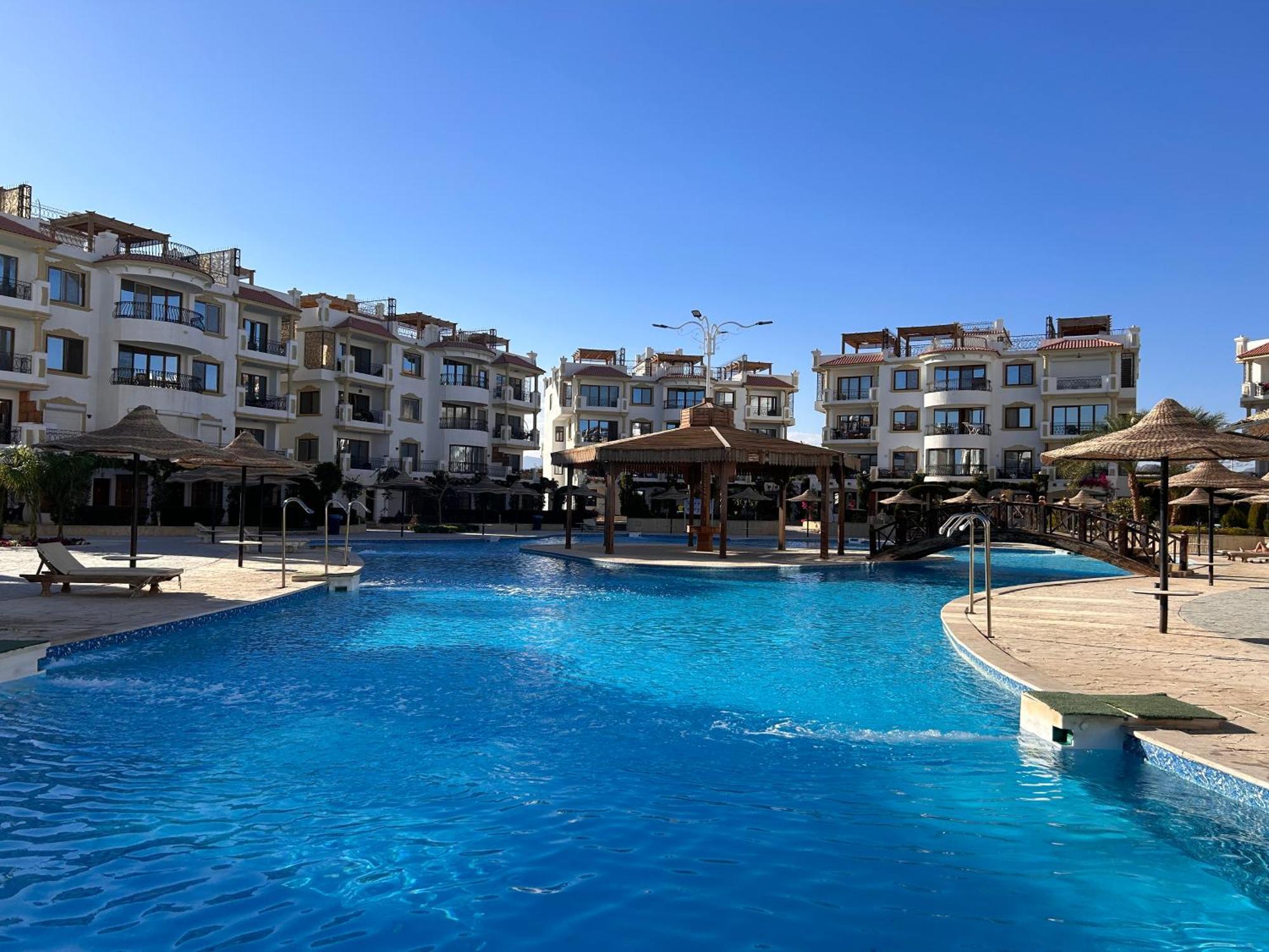 3-Bedroom Apartment On The Third Floor With 3 Balconies And Lovely Pool View, Street View And Free Beach Access In Sharm Hills Resort Екстериор снимка
