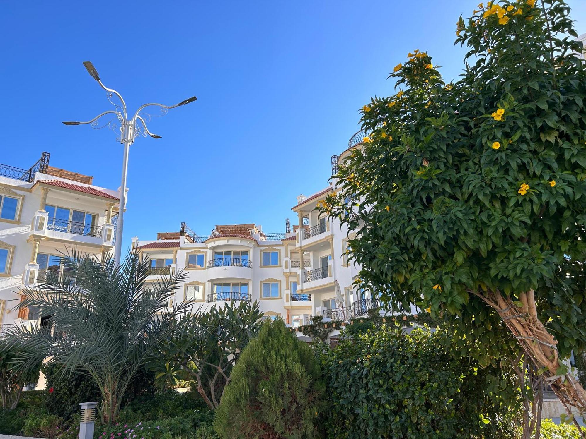 3-Bedroom Apartment On The Third Floor With 3 Balconies And Lovely Pool View, Street View And Free Beach Access In Sharm Hills Resort Екстериор снимка