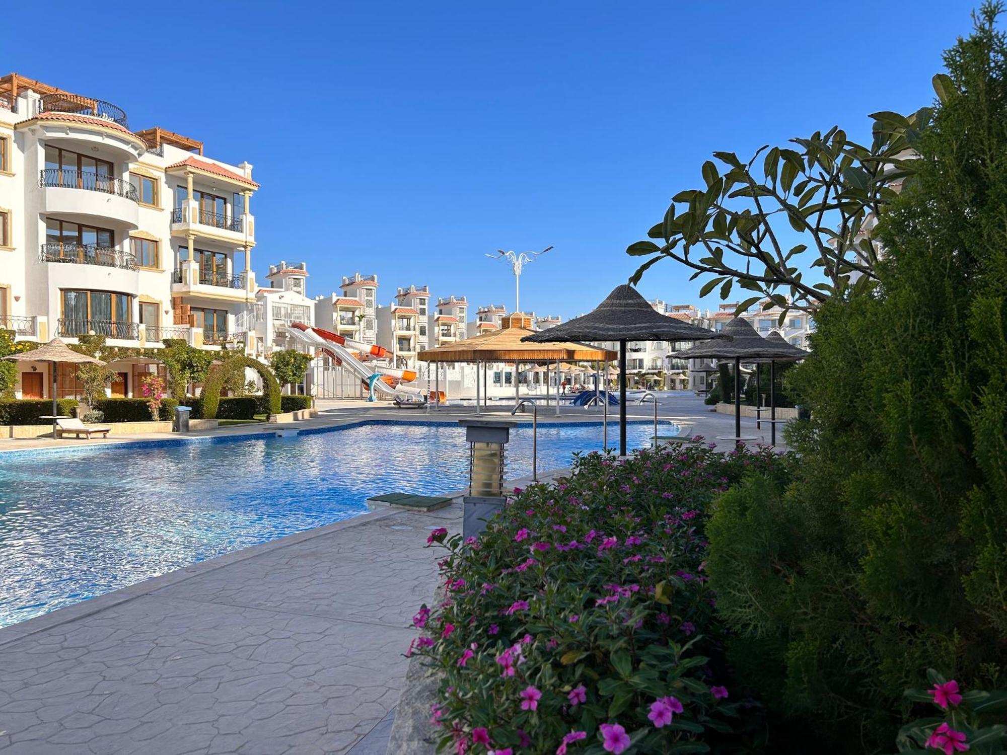3-Bedroom Apartment On The Third Floor With 3 Balconies And Lovely Pool View, Street View And Free Beach Access In Sharm Hills Resort Екстериор снимка