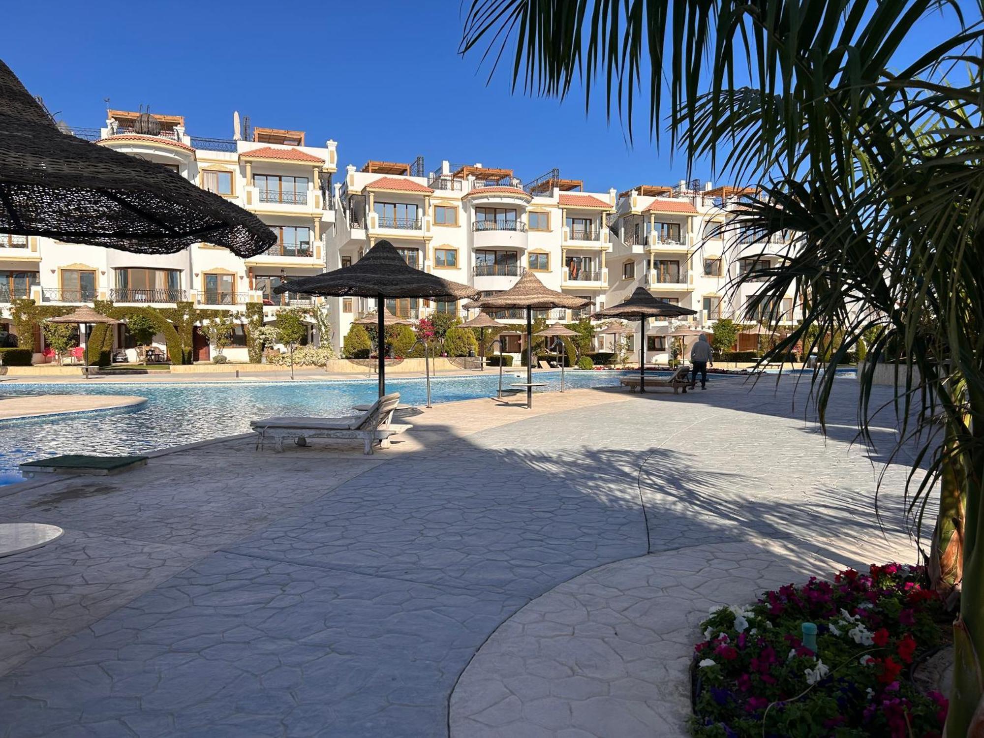 3-Bedroom Apartment On The Third Floor With 3 Balconies And Lovely Pool View, Street View And Free Beach Access In Sharm Hills Resort Екстериор снимка